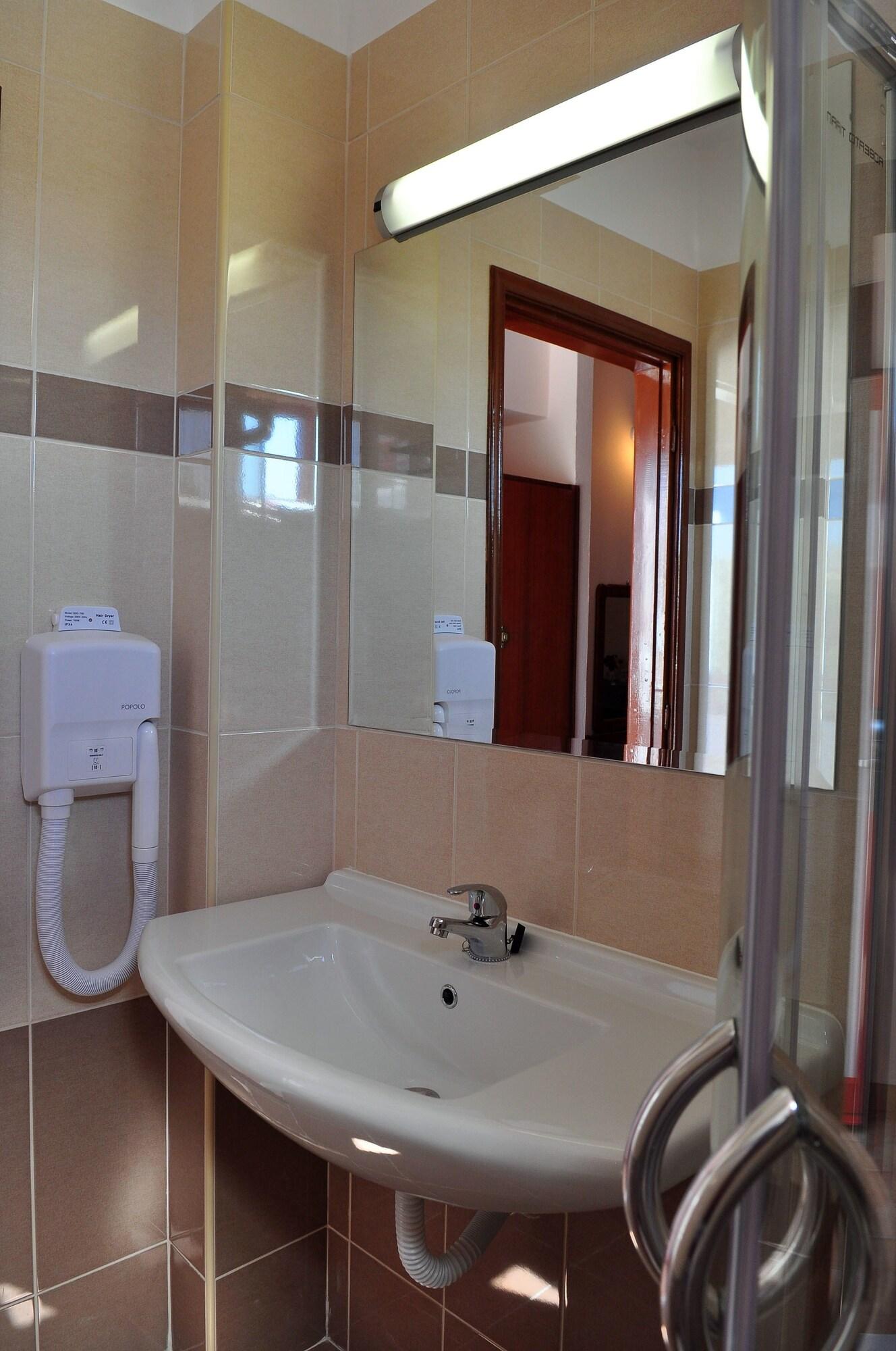 פסאלידי Sandys Studios Apartments And Log Villas מראה חיצוני תמונה