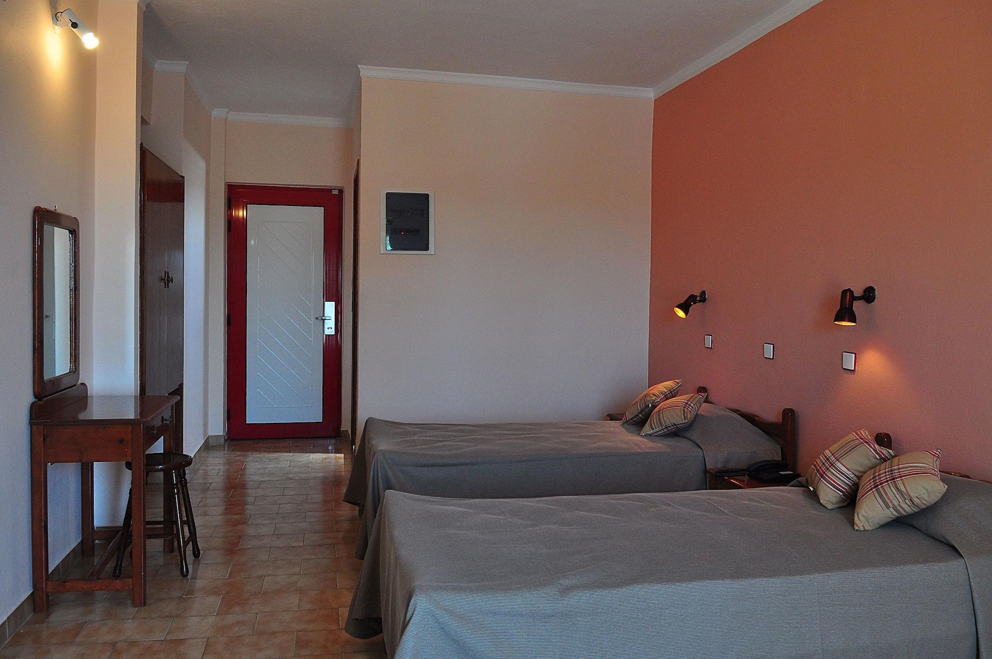 פסאלידי Sandys Studios Apartments And Log Villas מראה חיצוני תמונה