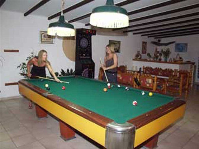 פסאלידי Sandys Studios Apartments And Log Villas מראה חיצוני תמונה