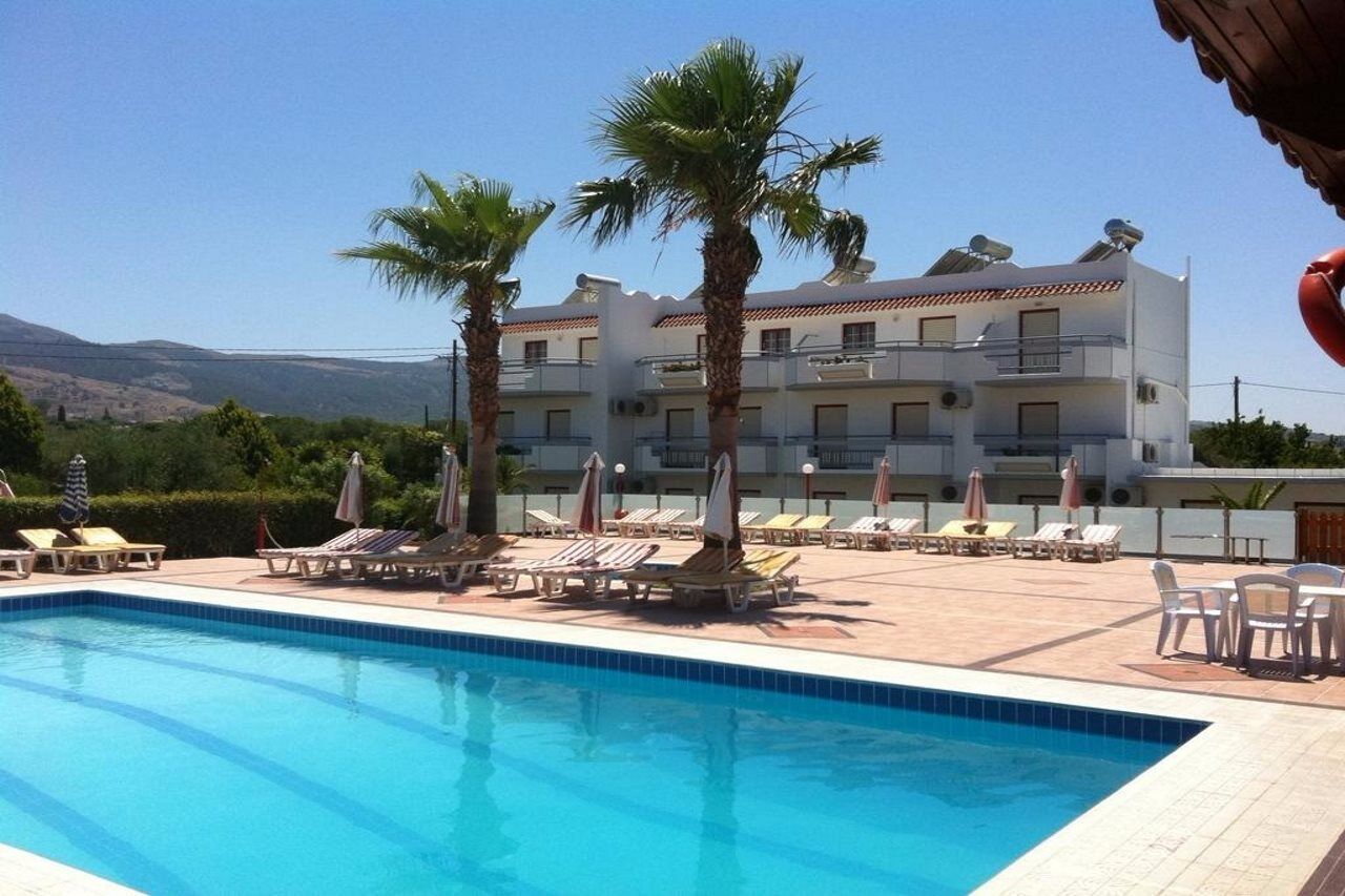 פסאלידי Sandys Studios Apartments And Log Villas מראה חיצוני תמונה