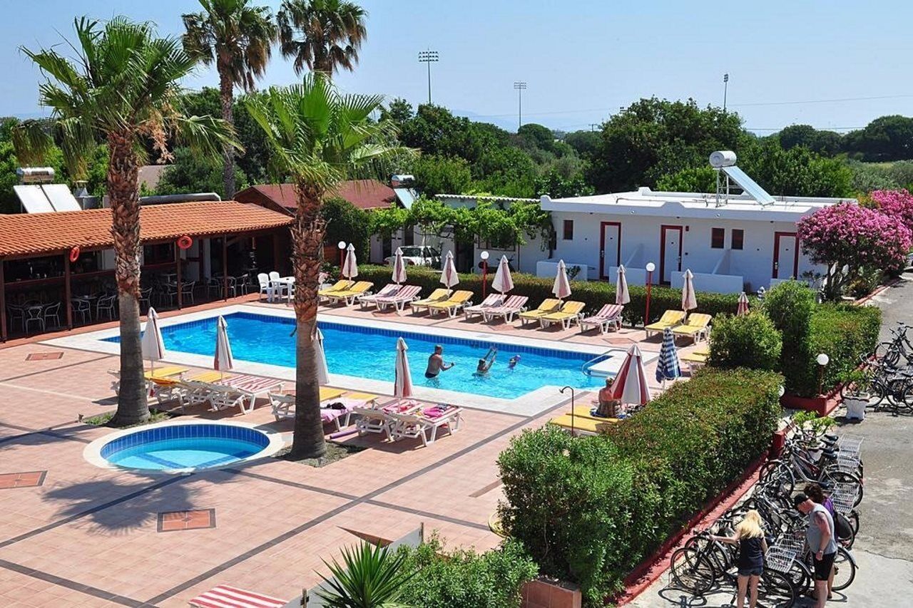 פסאלידי Sandys Studios Apartments And Log Villas מראה חיצוני תמונה